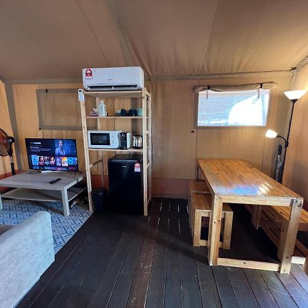 Rembulan Escape - Beachfront Safari Tent Кампунг Пенарик Экстерьер фото