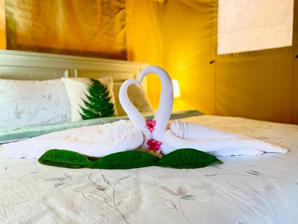 Rembulan Escape - Beachfront Safari Tent Кампунг Пенарик Экстерьер фото